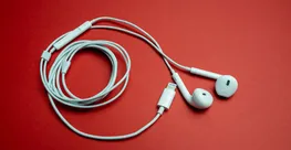 Apple’ın Kablolulu Kulaklıklarını Almak Hala Mantıklı Mı?