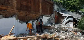Filipinler'deki 7,8'lik Depremde Can Kaybı Artıyor