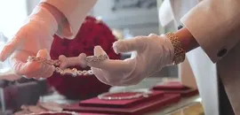 Fransa'da Müze Soygunlarına Bir Yenisi Eklendi: Lalique Müzesi'nden Milyonlarca Euroluk Mücevher Çalındı