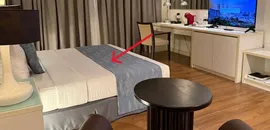 Otel Yataklarındaki Bu Örtü Aslında Ne İşe Yarıyor? Nasıl Ortaya Çıktı?
