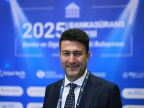 Bankacılık ve sigorta sektörü temsilcileri "yapay zeka ve dijitalleşmeyi" ele aldı