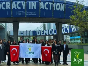 Doğa Koleji öğrencileri Avrupa Parlamentosu'nda deneyim kazandı