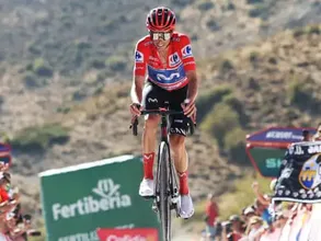 Enric Mas heads for Vuelta glory after protecting lead on penultimate stage