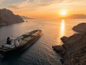 Hürmüz Boğazı’nda Petrol Tankeri Vuruldu
