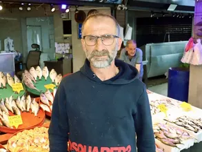 Trabzon'da balıkçı tezgahlarında bolluk yaşanıyor