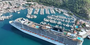 333 Metrelik Dev Kruvaziyer Marmaris'e Yanaştı: 4 Bine Yakın Turist Getirdi