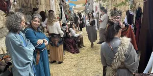 Annesinin Masallarıyla Büyüdü, Ürgüp’te Orta Çağ Panayırı Kurdu