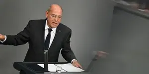 Bundestag: Harte Angriffe Gegen Linke, Gysi in der Defensive