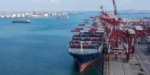 Çin Şoku 2.0 büyüyor: Dünyaya mal satıyor, petrolü kesiyor