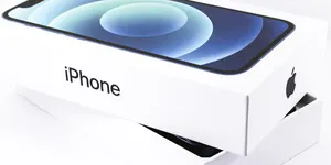 Elma Logolu Çıkartmalar: İphone Kutularının Vazgeçilmezi Neden Ortadan Kayboldu?