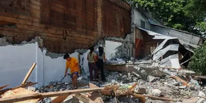 Filipinler'deki 7,8'lik depremde can kaybı artıyor