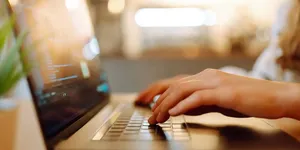 Milyonlarca Çalışanı İlgilendiriyor! Uzaktan Çalışmada Yeni Dönem Resmen Başladı