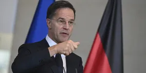 Rutte'den Almanya'nın Rusya kararlarına destek