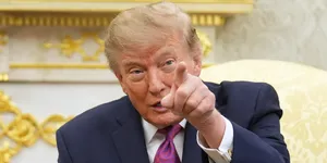 Trump Pide al Supremo Permitir las Deportaciones de Migrantes A Terceros Países