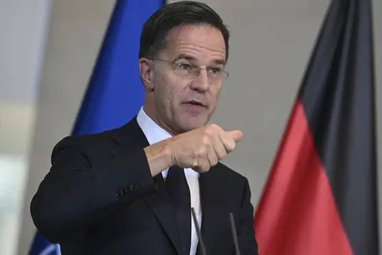 Rutte'den Almanya'nın Rusya kararlarına destek
