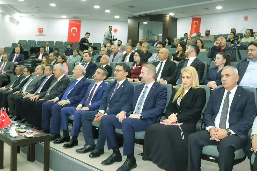 Adana'da "Milli Yetkinlik Hamlesi ELMAS Programı"nın çalıştayı yapıldı Adana'da "Milli Yetkinlik Hamlesi ELMAS Programı"nın çalıştayı yapıldı