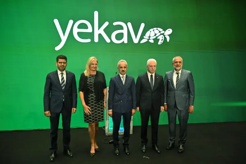 Bakan Uraloğlu, Sürdürülebilir Ulaşım Zirvesi'nde konuştu: Bakan Uraloğlu, Sürdürülebilir Ulaşım Zirvesi'nde konuştu: