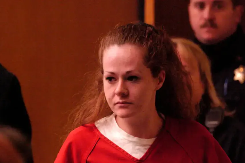 États-Unis : L'Exécution de Christa Pike A Échoué, Elle Continuait de Respirer et de Ronfler