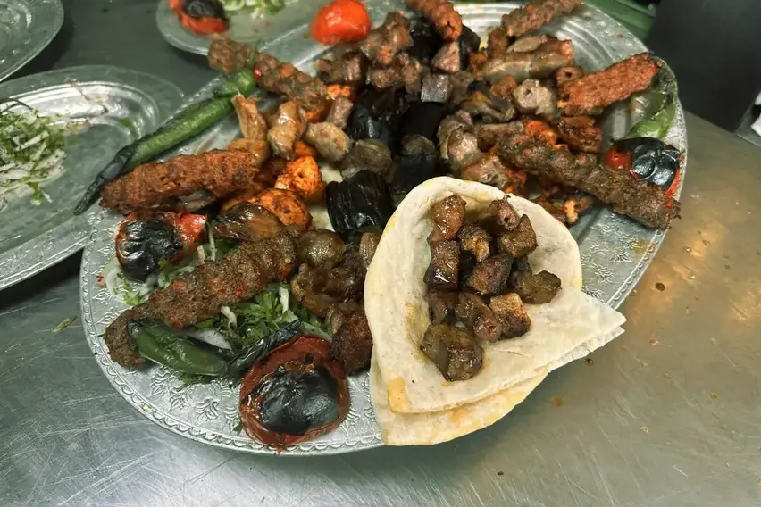 Gaziantep esnafı Ziraat Türkiye Kupası heyecanı yaşıyor Gaziantep esnafı Ziraat Türkiye Kupası heyecanı yaşıyor