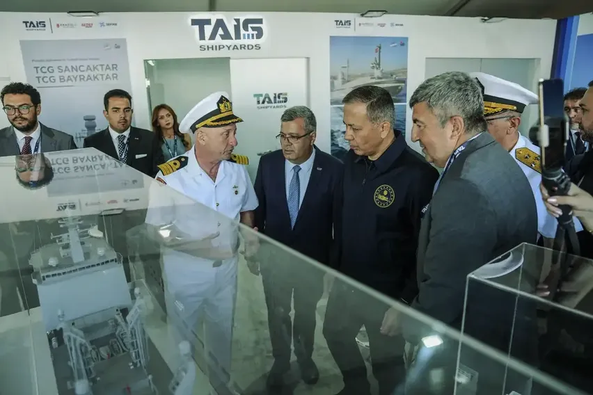 İçişleri Bakanı Yerlikaya, TEKNOFEST Mavi Vatan'ı ziyaret etti: