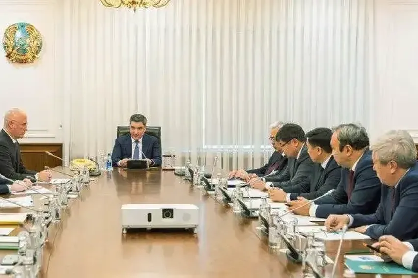 Kazakistan’da hükümet, benzin, su, elektrik ve doğal gaz fiyatlarına zam getirilmesini yasakladı Kazakistan’da hükümet, benzin, su, elektrik ve doğal gaz fiyatlarına zam getirilmesini yasakladı