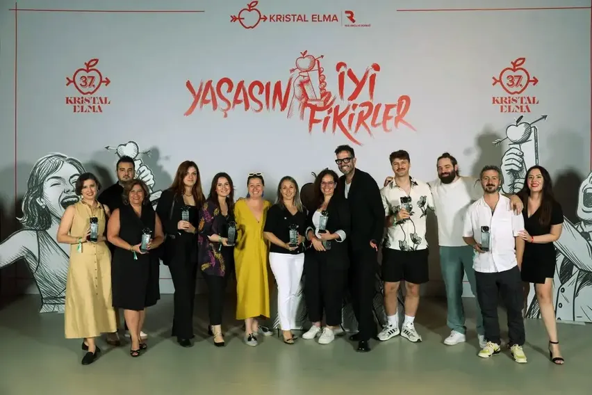 Kiğılı, Kristal Elma Ödülleri'nde 7 ödül kazandı