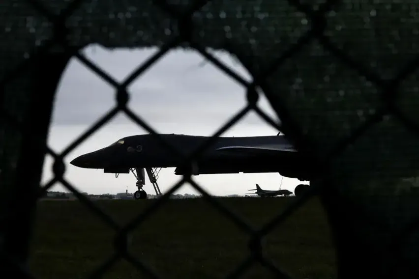 Royaume-Uni : Arrestations Après UN "Incident Majeur" Près D'Une Base Utilisée par L'Us Air Force