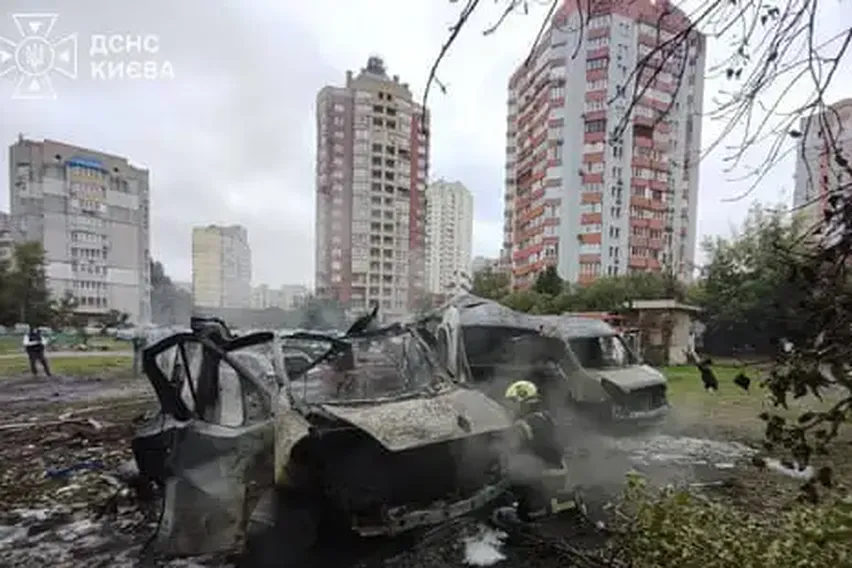 Russia Strikes Ukraine Hours After Zelenskyy’s UN Speech – Europe Live