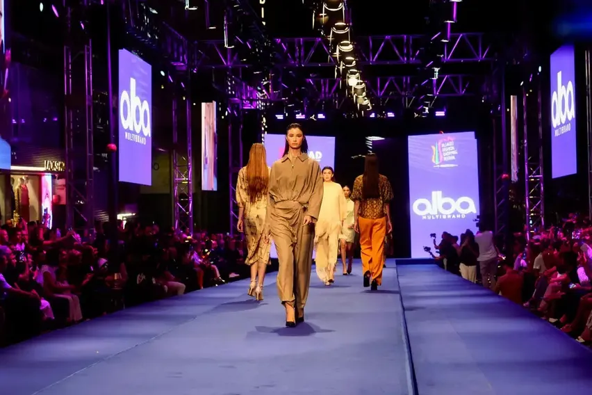 Ticaret Bakanı Bolat, "11. Laleli Fashion Shopping Festival"de konuştu: Ticaret Bakanı Bolat, "11. Laleli Fashion Shopping Festival"de konuştu: