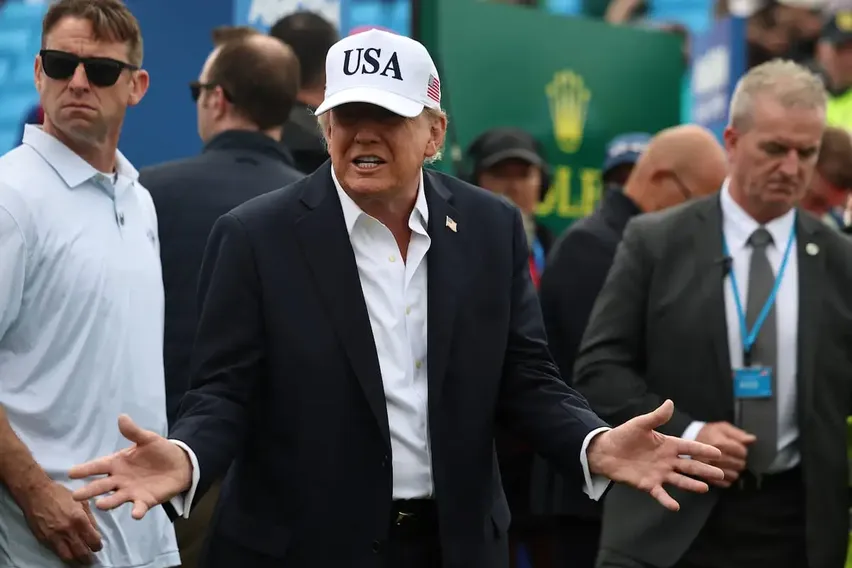 Trump rechaza las advertencias sobre los riesgos de la IA