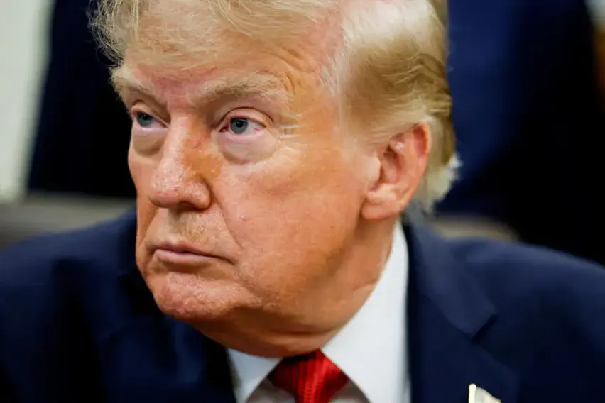 Trump Va Nommer UN "Tsar" Pour "Chérir, Aider Et Veiller Sur" L'Ia