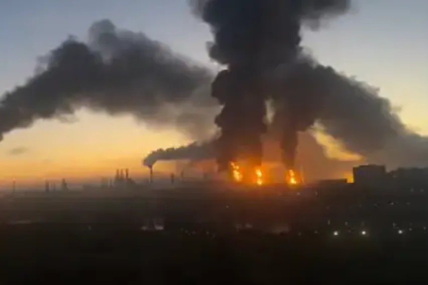 Ukraine Persists with Russian Oil Refinery Strikes, Defying Trump on Fuel Price Warnings