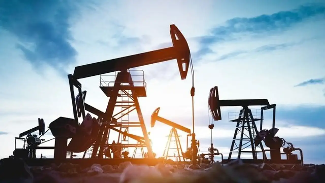 İran'a Askeri Müdahale Beklentisi Petrol Fiyatlarını Artırdı
